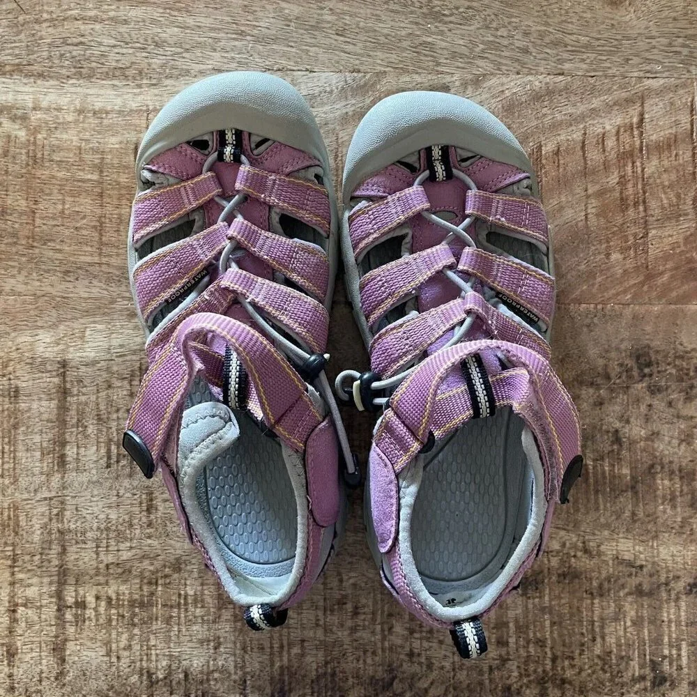 KEEN Newport H2 Pink Waterproof Outdoor Sandal Shoe Size 4 US Hiking Closed Toe